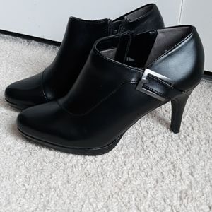 Life Stride Ankle Boots